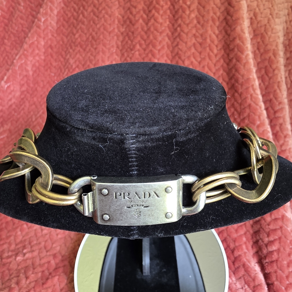 Elegant Prada Crystal Statement Necklace - Picture 5 of 5